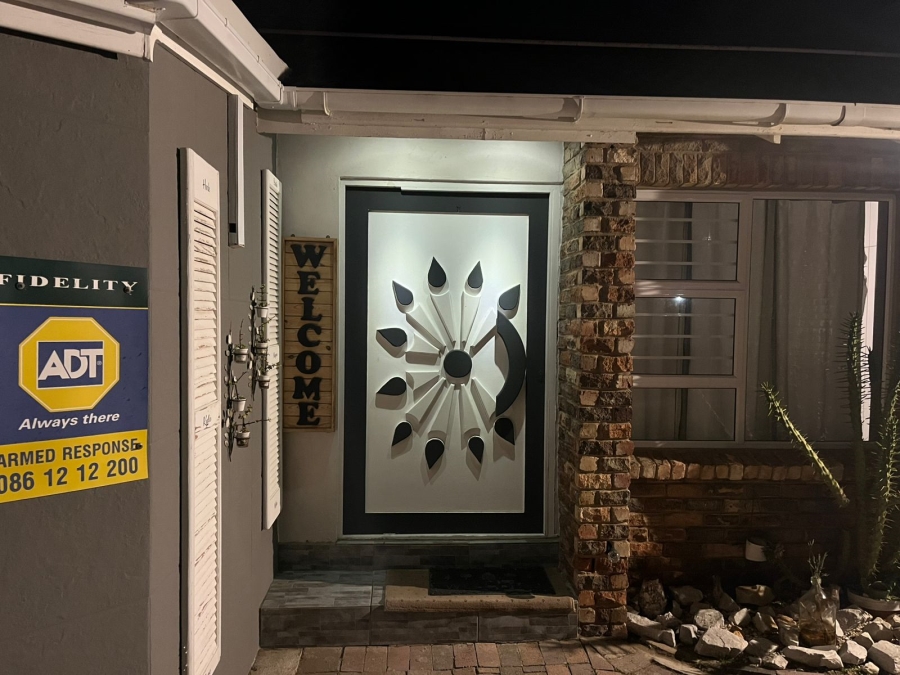 6 Bedroom Property for Sale in Sherwood Eastern Cape